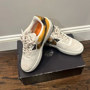 Size 9 Air Force 1s. Never worn